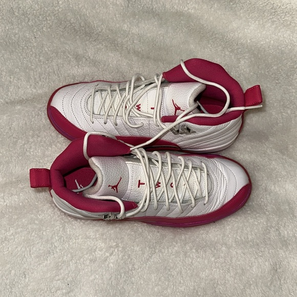 Air Jordan Retro 12 GG Vivid pink and white - Picture 4 of 13